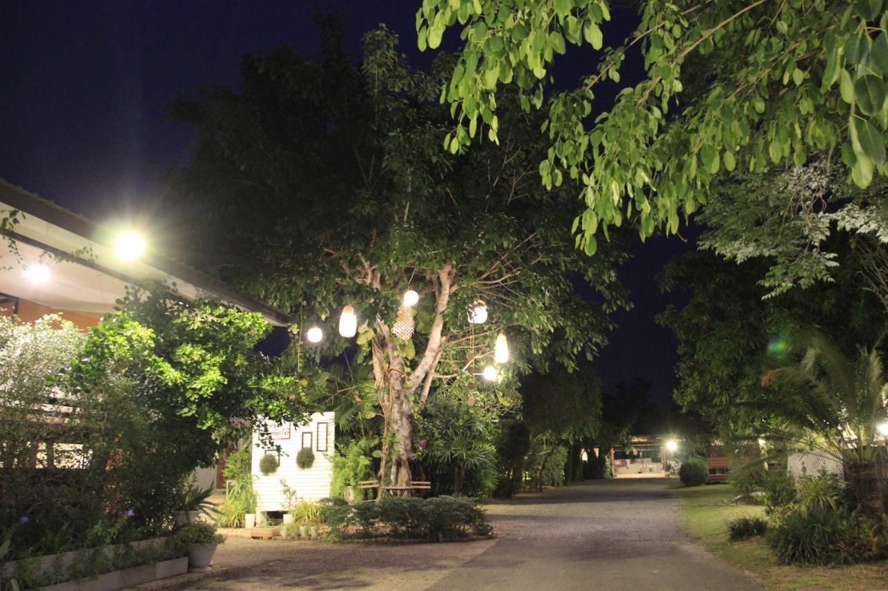 น่านฟ้าชลธีรีสอร์ท Nanfachonlathi Resort Exterior foto